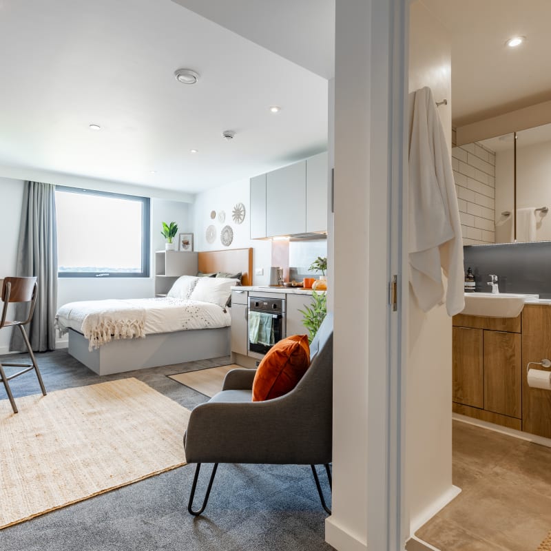  True Superior Studio Plus  -  Salford  - Gallery -  8