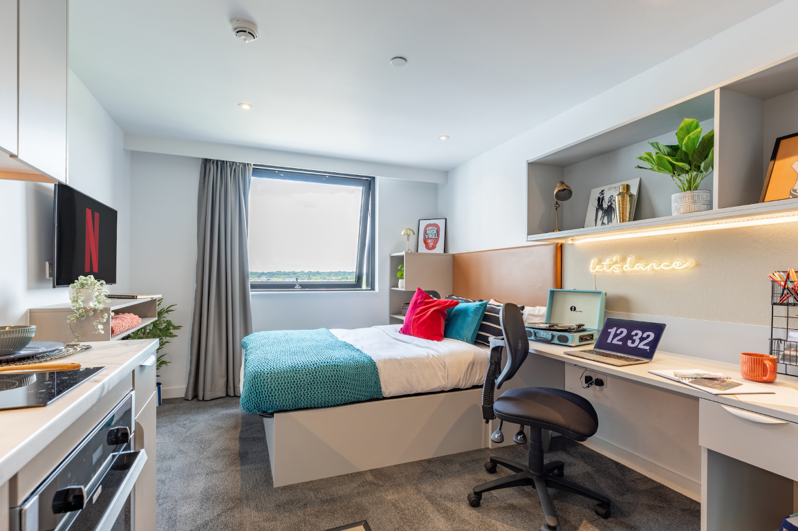  True Studio Plus  -  Salford  - Gallery -  2