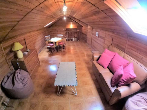4 bedroom house with large garden in Colares, Sintra  (SEP-MAY Only)
