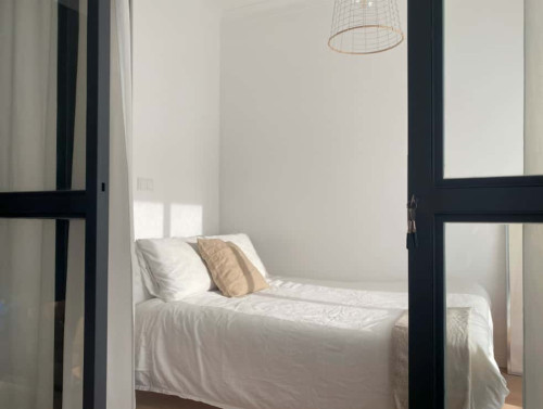 Renovated 2 bedroom apartment near Portas de Benfica for rent - Gallery - 5