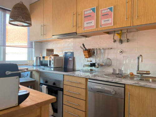 Renovated 2 bedroom apartment near Portas de Benfica for rent - Gallery - 27