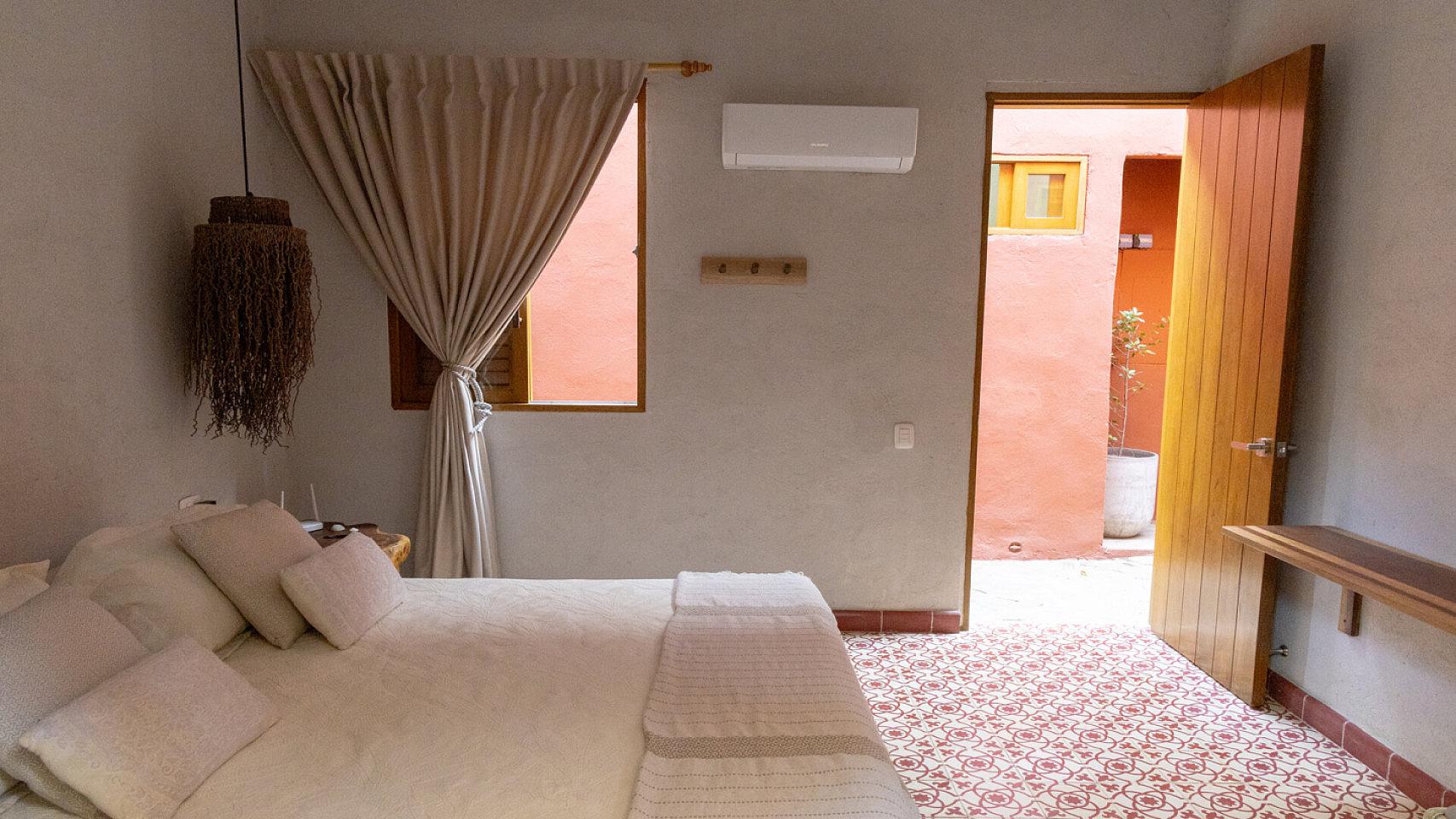  Private I  -  Unique and Cozy Coliving a block from the beach  - Gallery -  54