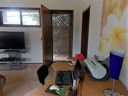 friendly-caring-and-fun-family-brisbane-107616688020241024023314AM