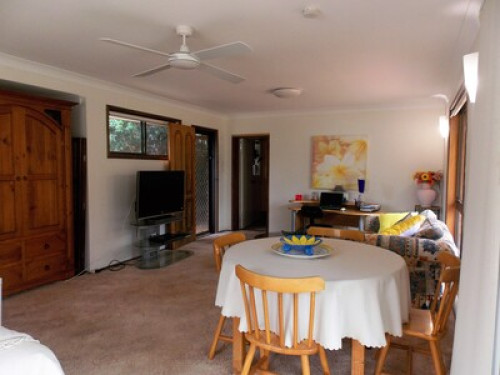 friendly-caring-and-fun-family-brisbane-174297277420241024023310AM