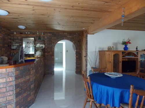 friendly-caring-and-fun-family-brisbane-213123733820241024023327AM