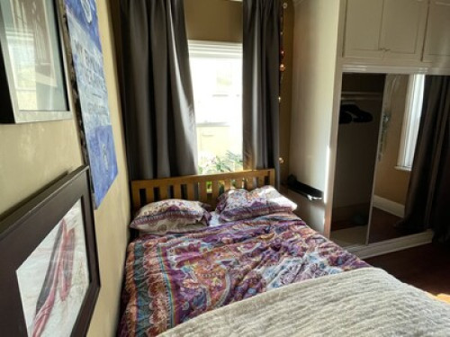 quirky-ktown-oasis-los-angeles-109776762220241024040243AM