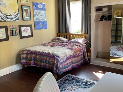 quirky-ktown-oasis-los-angeles-18716359220241024040249AM