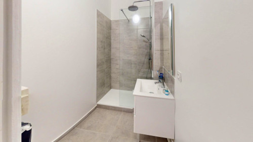 Cozy Bright Apt. near Centre Nautique Tony Bertrand