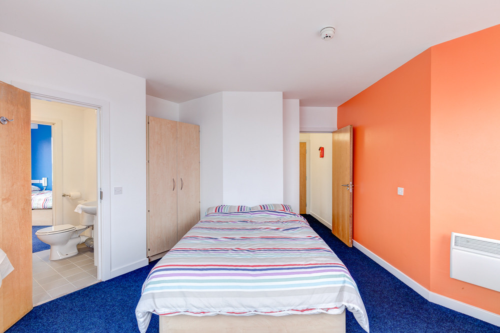  Classic Two Bedroom Flat  -  Dunn House  - Gallery -  1