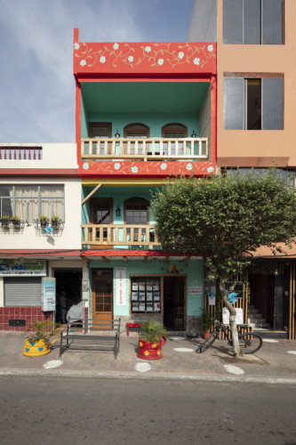 Cozy Coliving with balcony in Baños de Agua Santa downtown