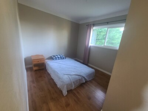 House close to Mt.Doug beach  - Gallery -  5