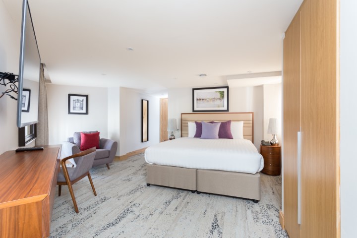  3 Bedroom Mezzanine  -  Belsize  - Gallery -  10