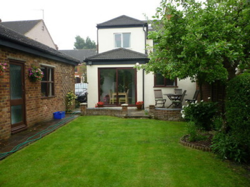 Ten minute walk to Stadium MK