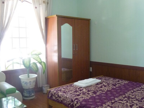 Warm near-the-beach homestay