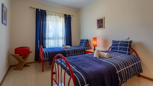 Lovesome Apartment W/ Balcony