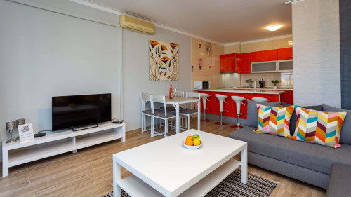 Comfort 1BDR Apartment W/Pool - Gallery - 10