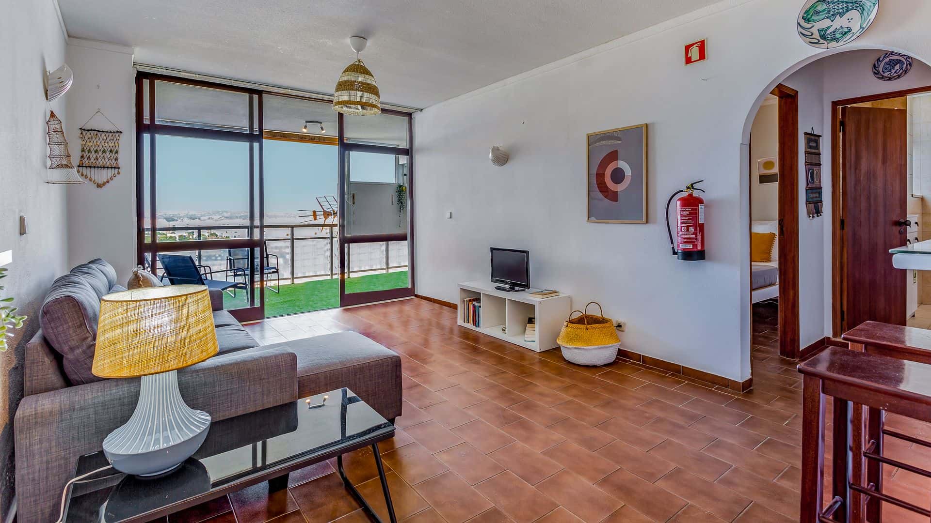  1BDR Apt W/Balcony & Pool  -  1BDR Apt W/Balcony & Pool  - Gallery -  2