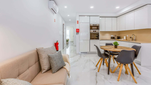 Sublime and Bright 2 BDR Apartment - Gallery - 28