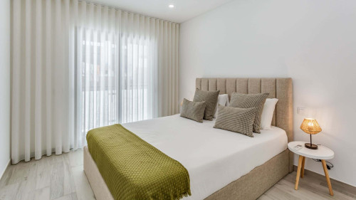 Sublime and Bright 2 BDR Apartment