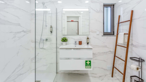 Sublime and Bright 2 BDR Apartment