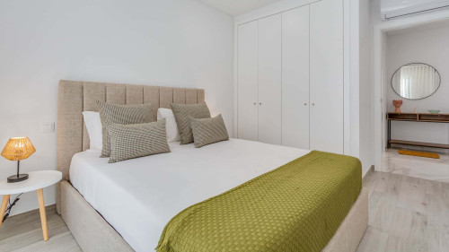 Sublime and Bright 2 BDR Apartment - Gallery - 26