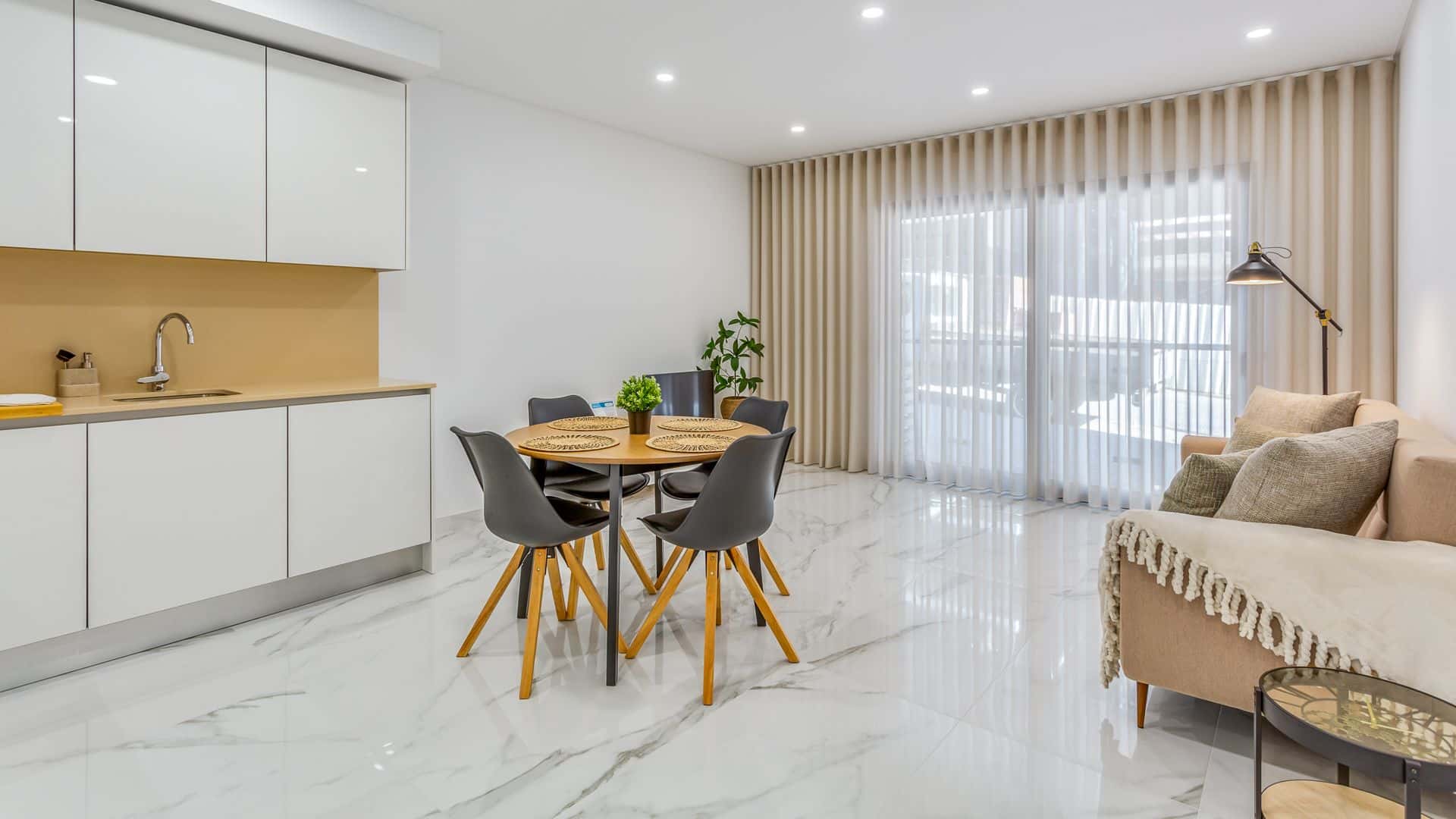  Sublime And Bright 2 BDR Apartment  -  Sublime and Bright 2 BDR Apartment  - Gallery -  2