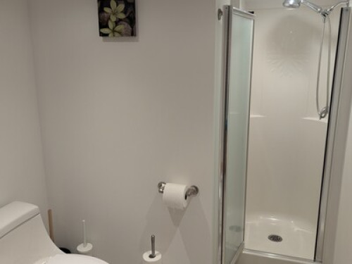 Room for student, private bathroom