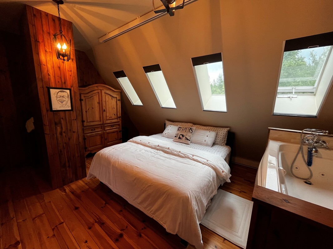  Paradise In The Forest(Single Bed)  -  Ancestral house, lake St-Charles  - Gallery -  1