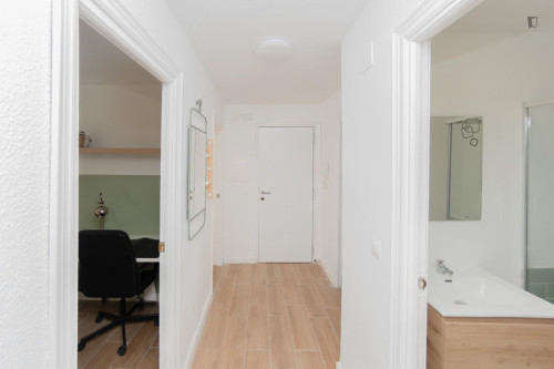 Appealing single bedroom