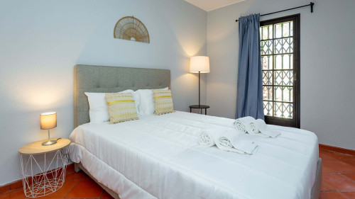 Gorgeous 2BDR W/Patio & Pool