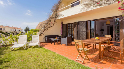 Gorgeous 2BDR W/Patio & Pool