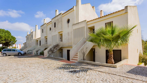 Gorgeous 2BDR W/Patio & Pool - Gallery - 21