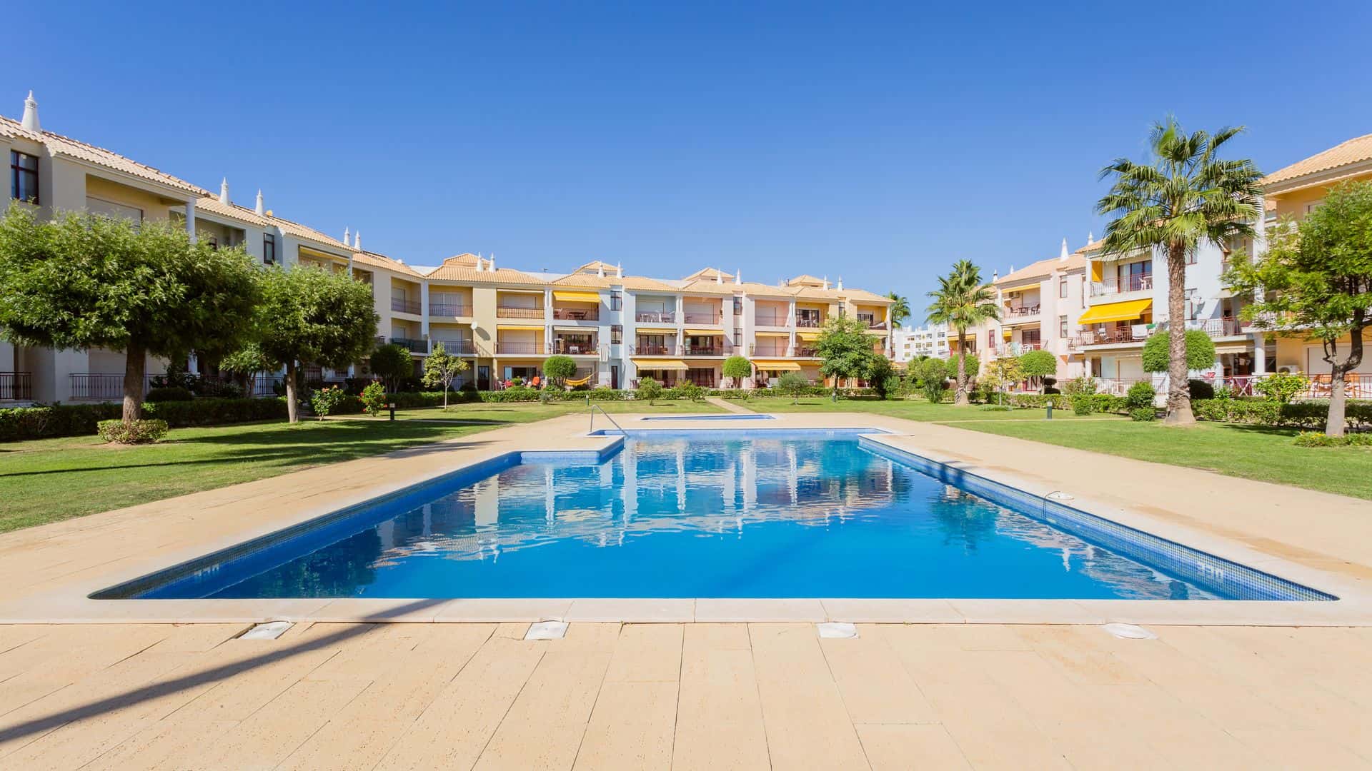  Serene Apartment W/ Balcony And Pool  -  Serene Apartment W/ Balcony and Pool  - Gallery -  2