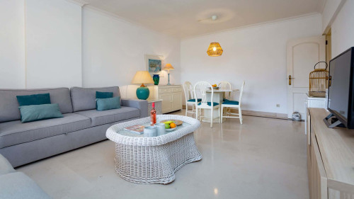 2BDR W/ Pool - 5min from beach - Gallery - 15