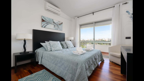 Deluxe 4BDR House W/ Pool