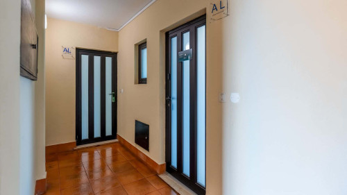 Tasteful 1 BDR Flat W/Balcony & Pool - Gallery - 18