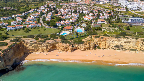 Sweet 1 BDR Apartment W/ Balcony