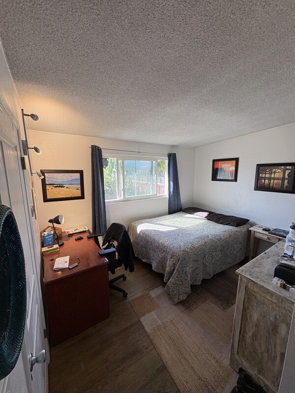  Bedroom 2(Full Room)  -  Dee's   Homestay  - Gallery -  1
