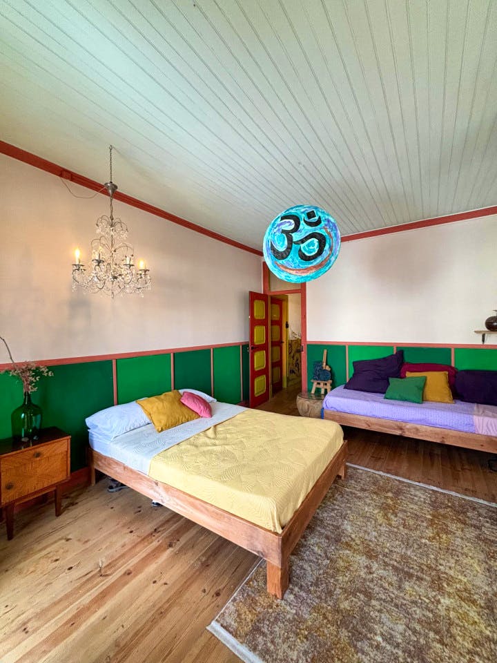 Private Large Room - Authentic Coliving Experience in Artistic Vila Franca de Xira - Gallery - 2