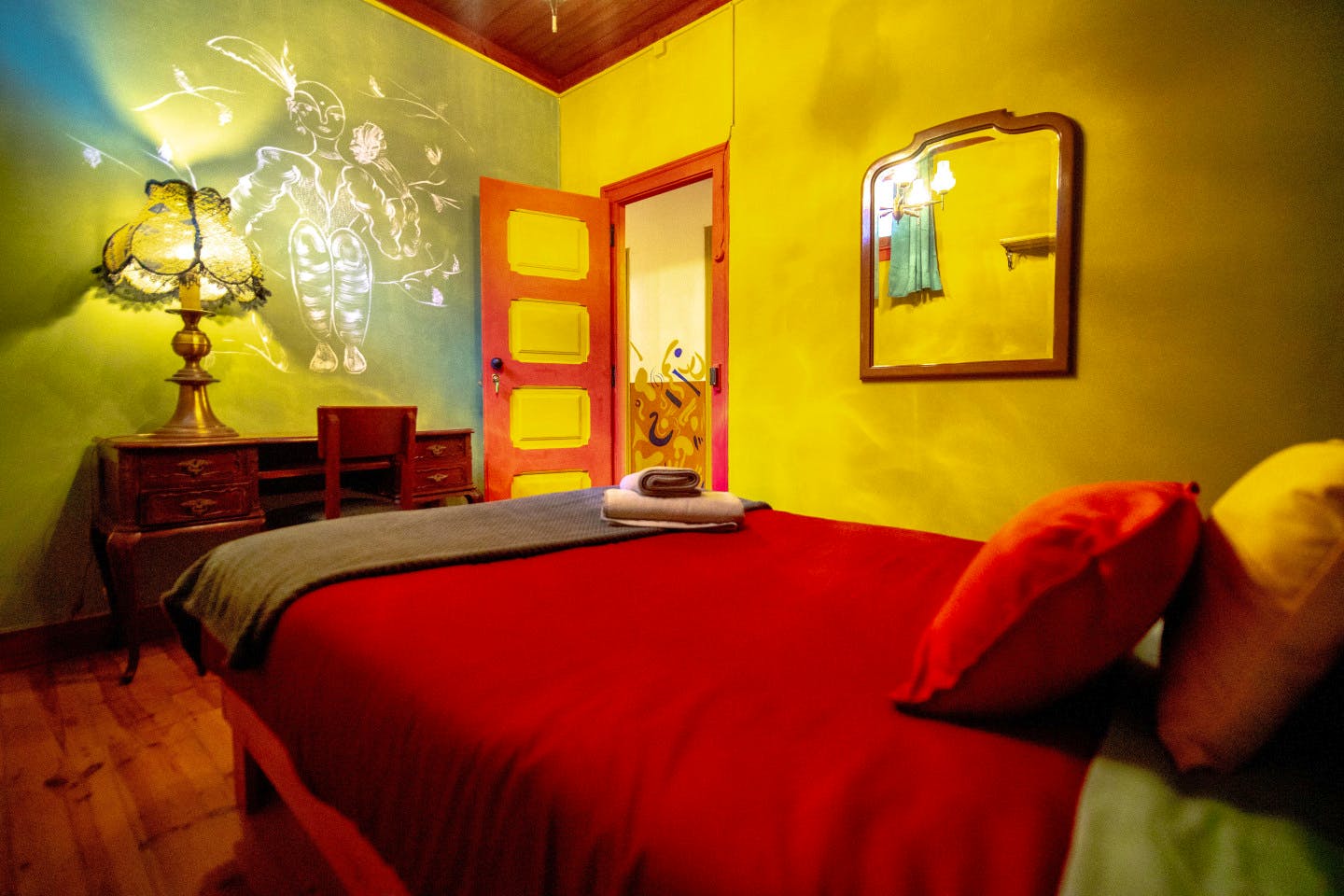 Medium Room - Authentic Coliving Experience in Artistic Vila Franca de Xira - Gallery - 5