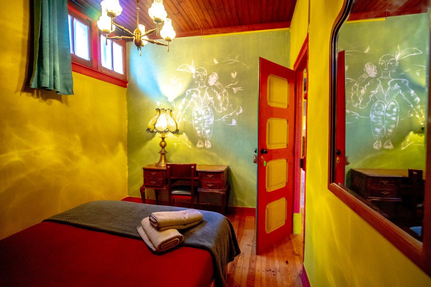 Medium Room - Authentic Coliving Experience in Artistic Vila Franca de Xira - Gallery - 3