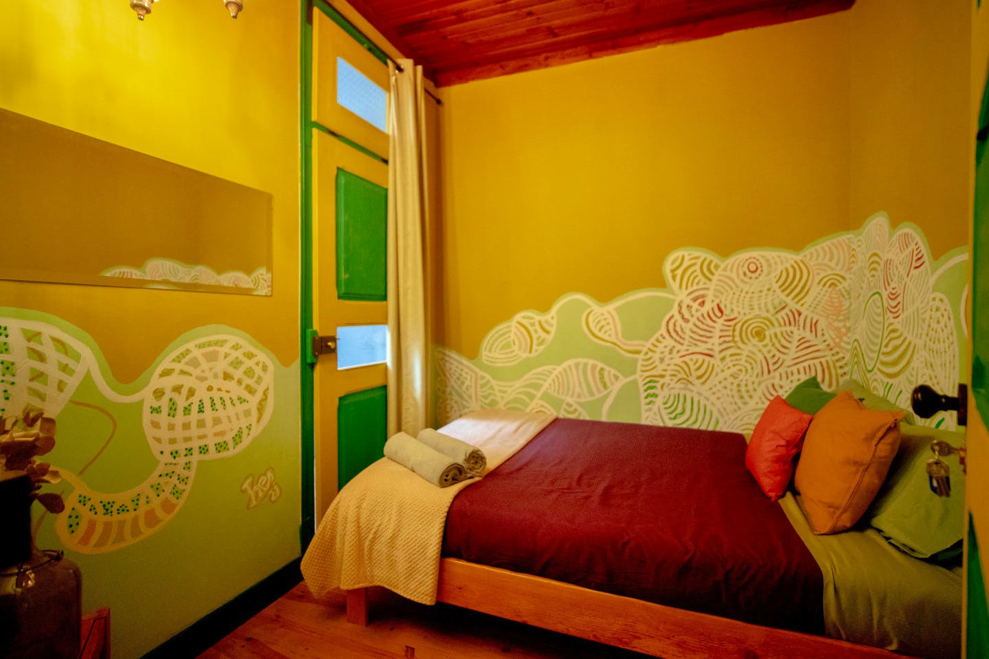 Small Room - Authentic Coliving Experience in Artistic Vila Franca de Xira - Gallery - 3