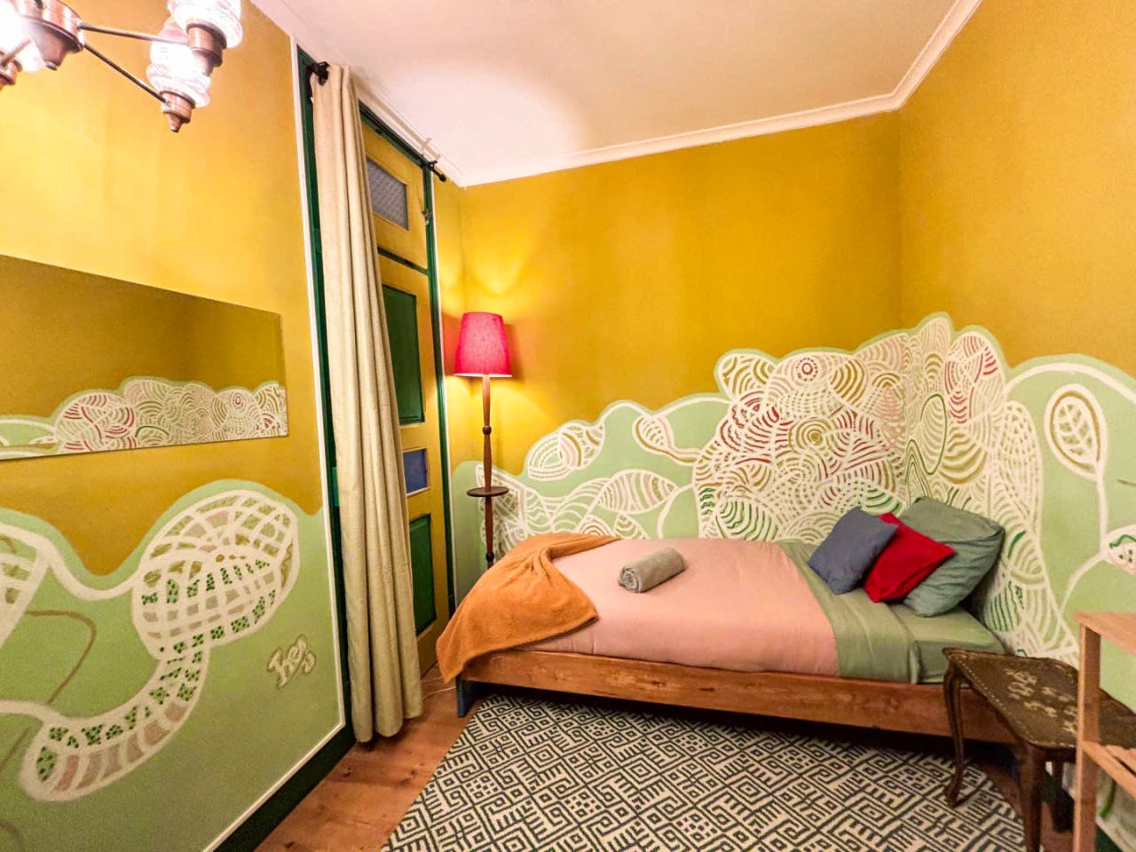 Small Room - Authentic Coliving Experience in Artistic Vila Franca de Xira - Gallery - 10