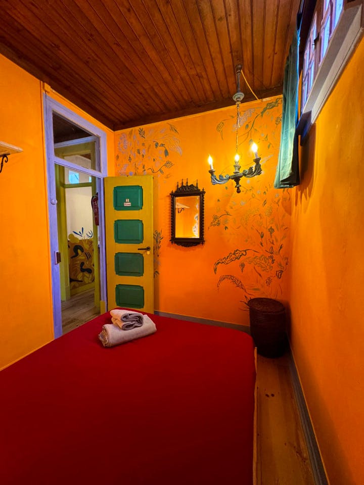 Small Room III - Authentic Coliving Experience in Artistic Vila Franca de Xira - Gallery - 2