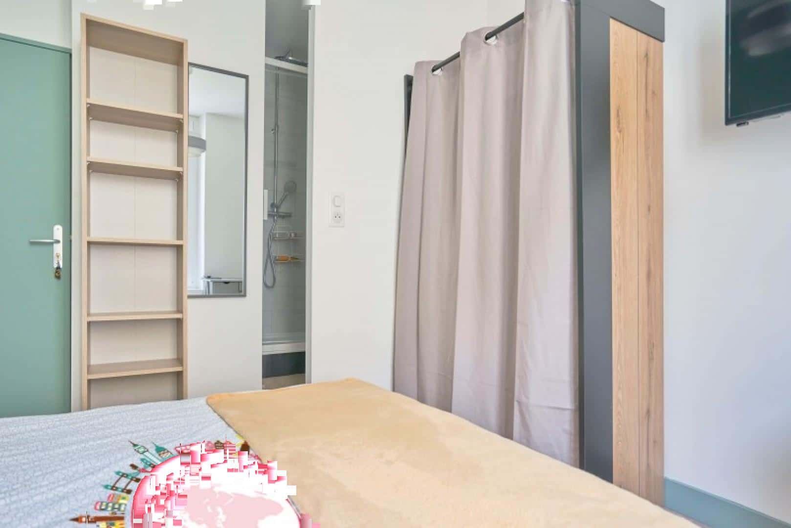  4 Bedroom, Private Bathroom  -  2 - AUGUSTINS  - Gallery -  4