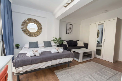 261-6 Calle Lozano de Torres 9, Habitación 6