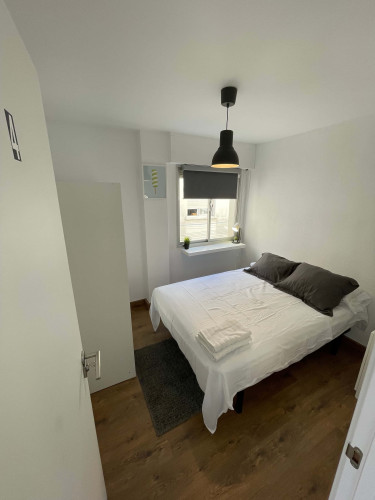 187-4 Calle Cataluña Habitación 4