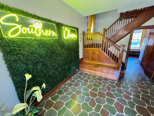 Spacious Bedroom w/ relaxing view nearby Jerry McClatchey Field