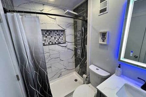 Chic House W/ Modern Amenities about 3-4 Miles near Guardian Angels Cemetery