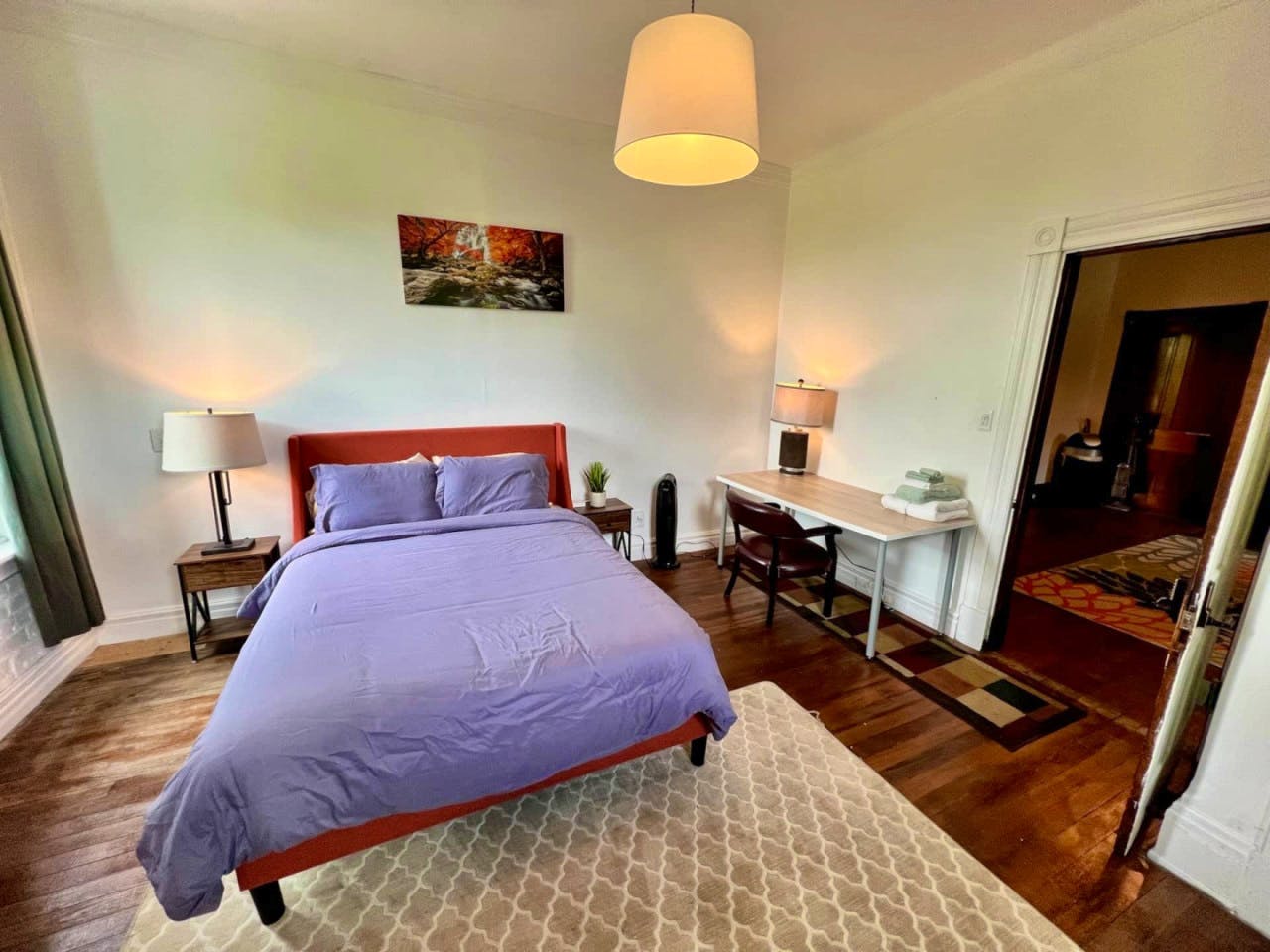  Private Bedroom Suite 4  -  Spacious Bedroom w/ relaxing view nearby Whitton Container Service  - Gallery -  19